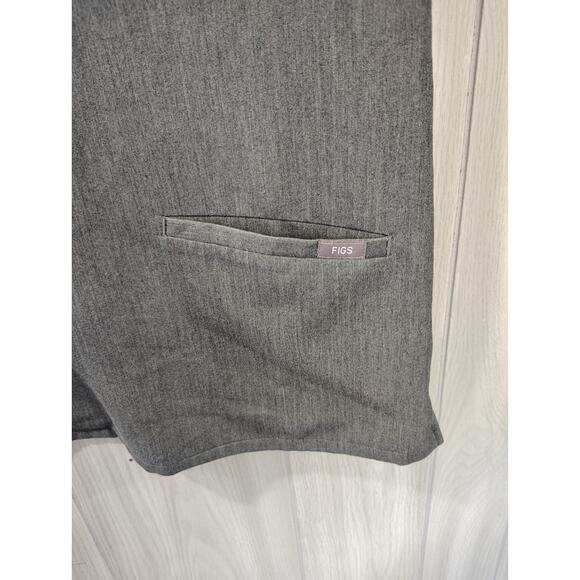 Figs Technical Collection Three-Pocket Scrub Top Graphite Size M 100% Awesome - Picture 3 of 9